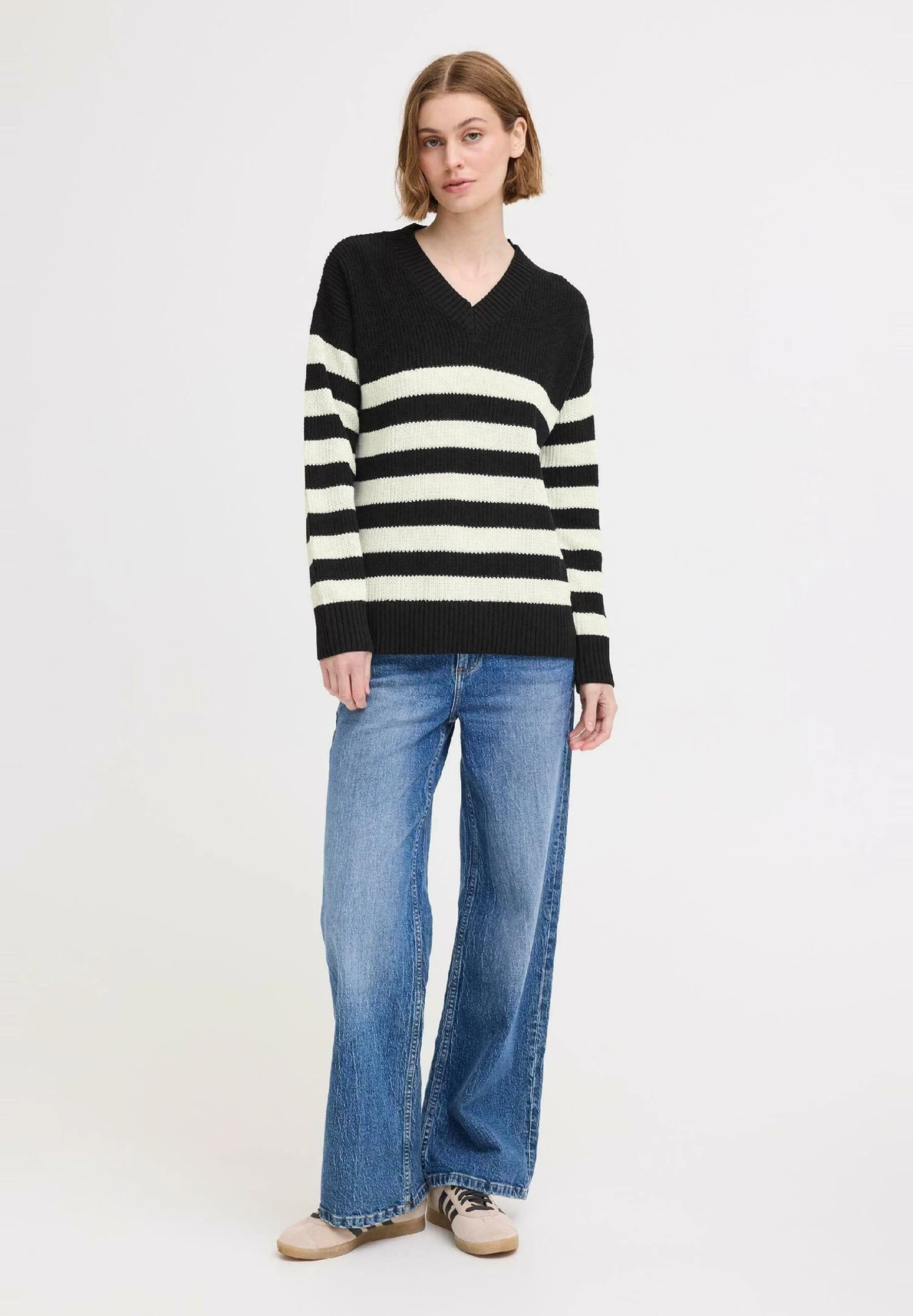 OXMO OXKALA - Jumper - True Black 3 OXMO OXKALA - Jumper - True Black - Image 3