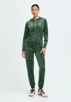 OXMO OXMITTA - Tracksuit - Cilantro