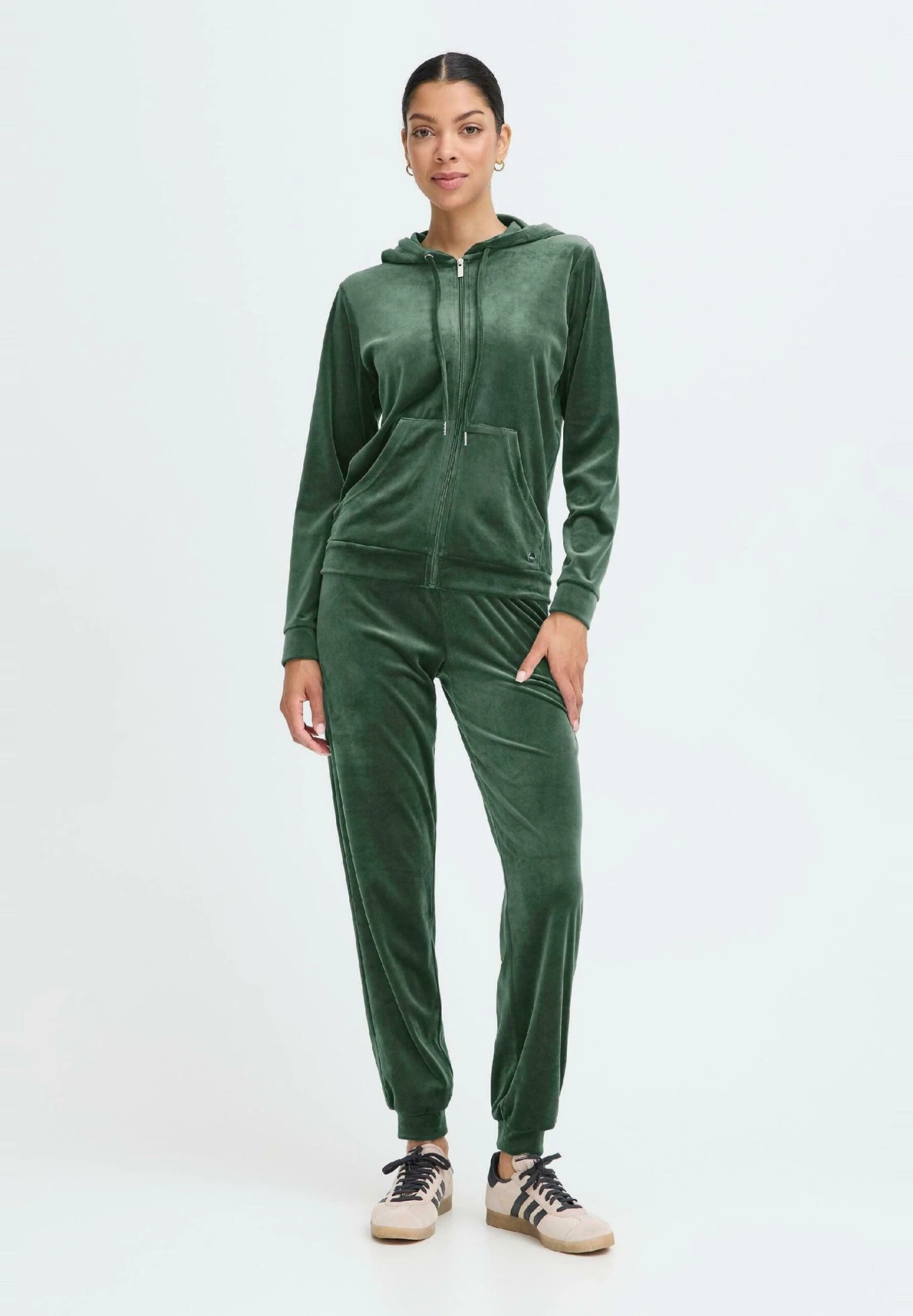 OXMO OXMITTA - Tracksuit - Cilantro 1 OXMO OXMITTA - Tracksuit - Cilantro