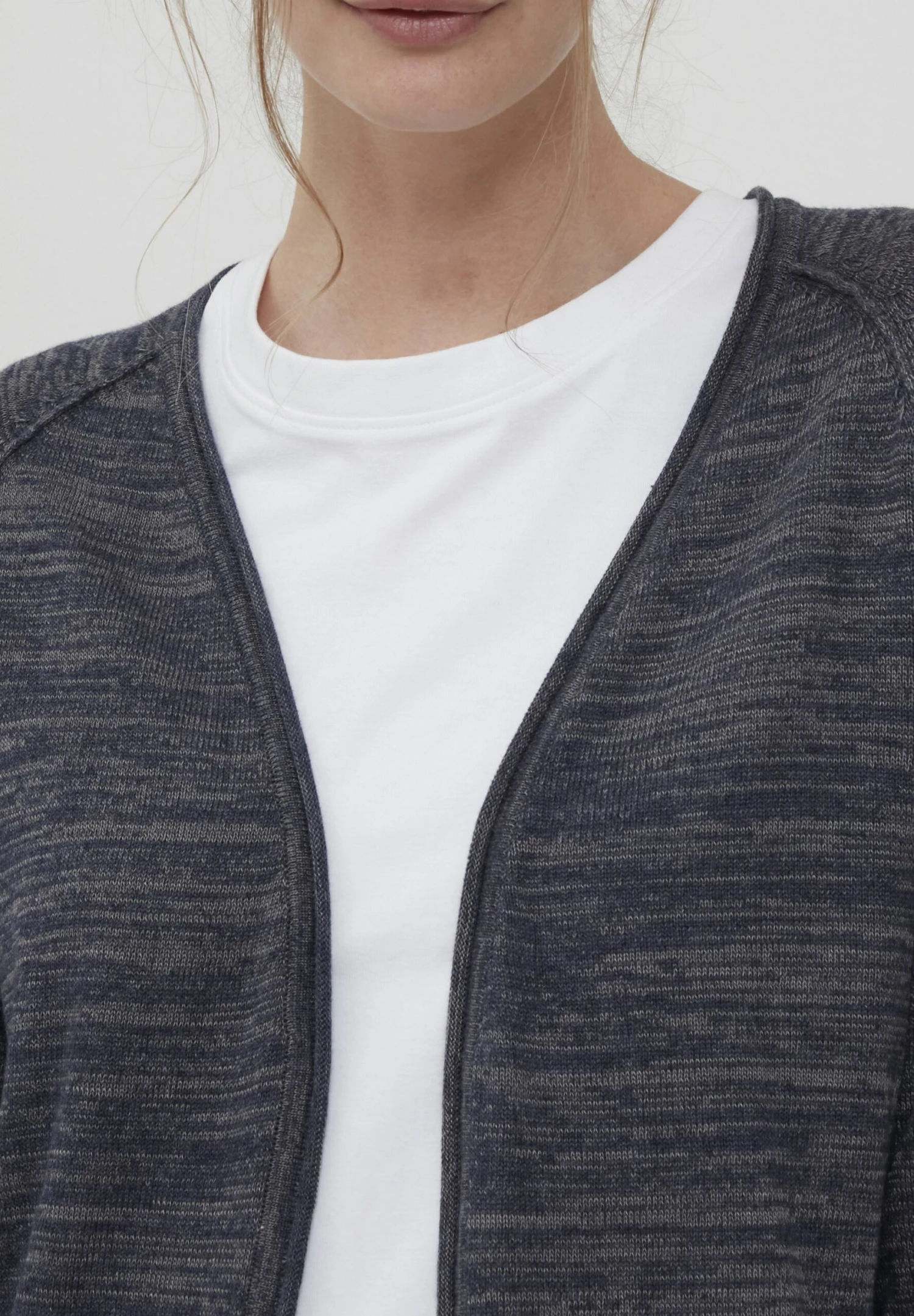 OXMO OXDaniela - Cardigan - Ensign Blue 4 OXMO OXDaniela - Cardigan - Ensign Blue - Image 4