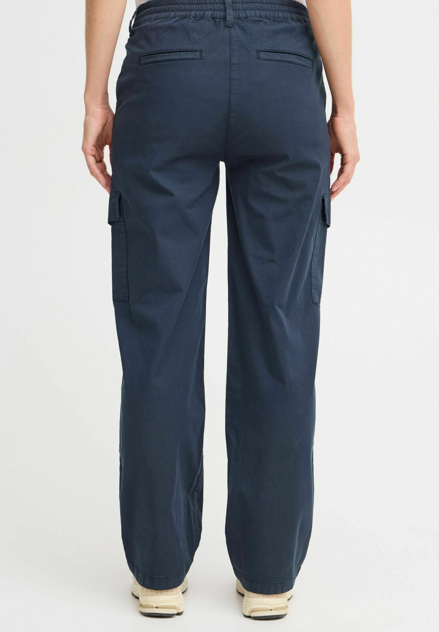 OXMO OXLOCO REGULAR FIT - Cargo Trousers - Total Eclipse 2 OXMO OXLOCO REGULAR FIT - Cargo Trousers - Total Eclipse - Image 2