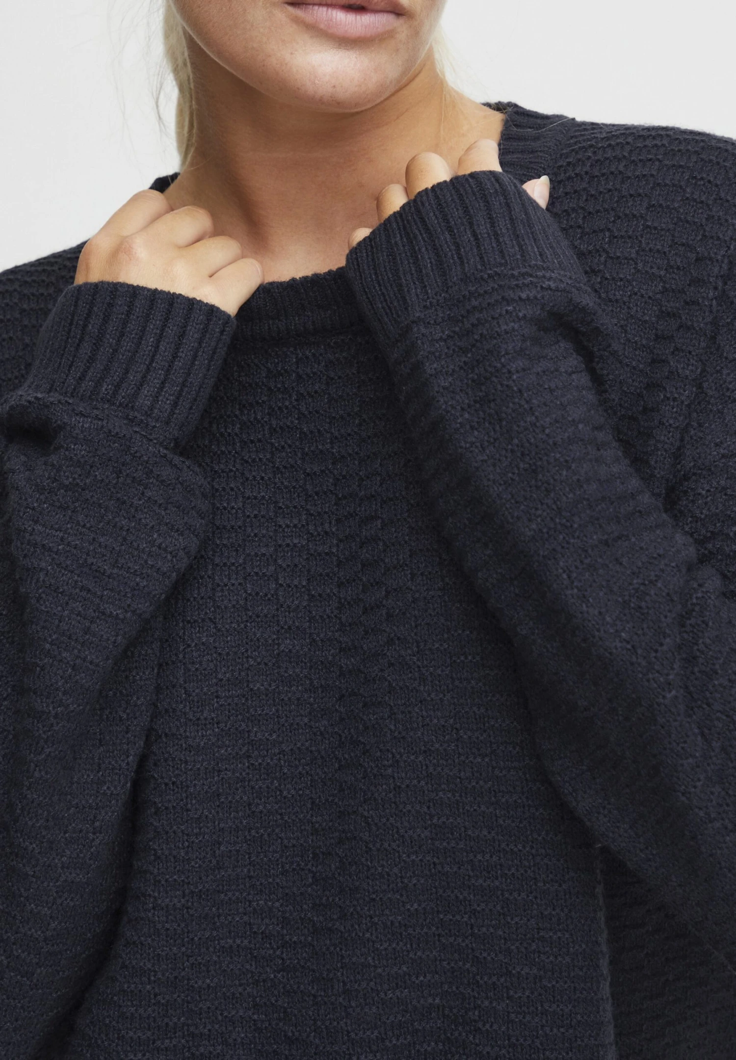 OXMO OXMilla - Jumper - Total Eclipse 5 OXMO OXMilla - Jumper - Total Eclipse - Image 5