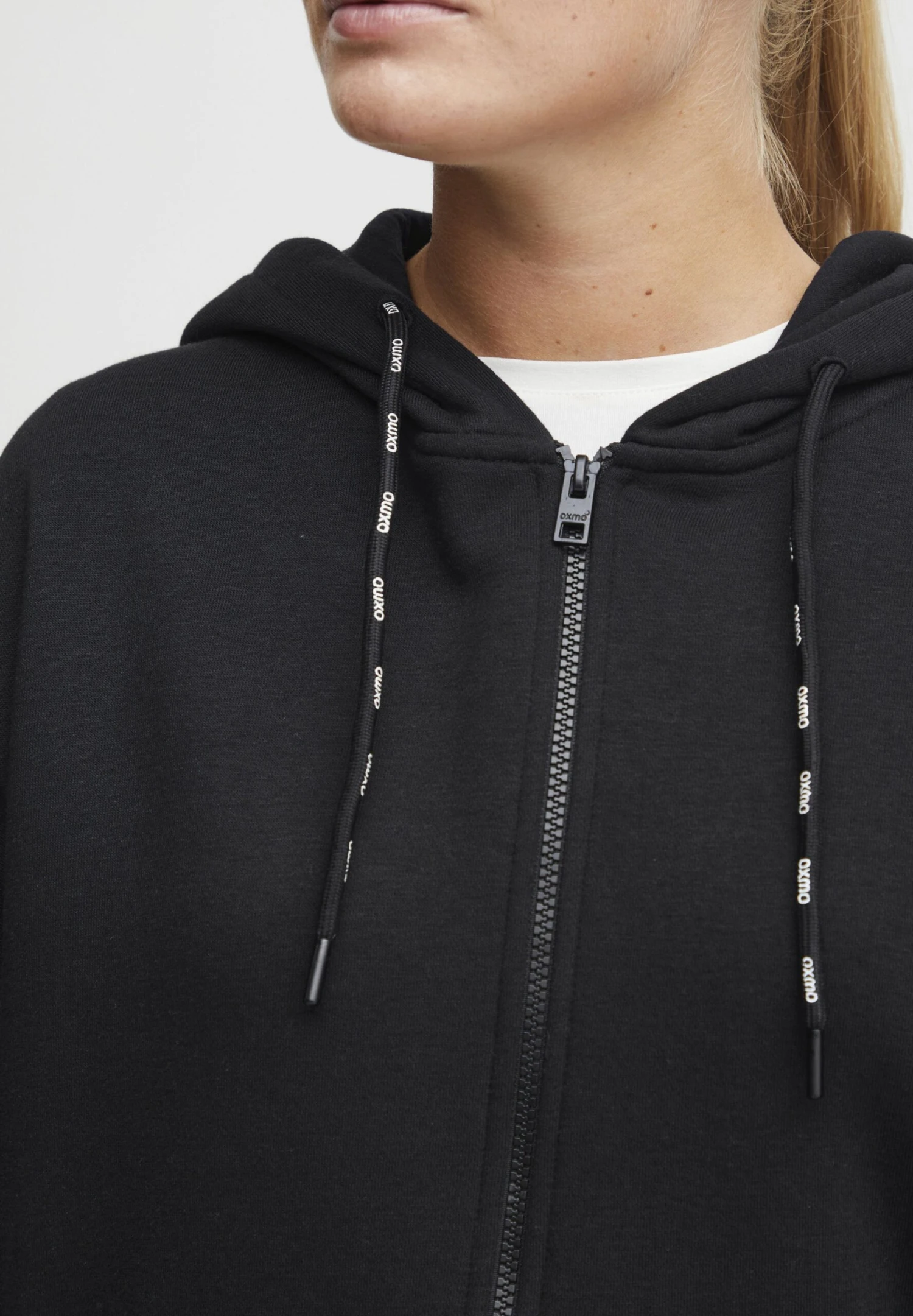 OXMO OXSANICE - Zip-up Sweatshirt - Black 4 OXMO OXSANICE - Zip-up Sweatshirt - Black - Image 4