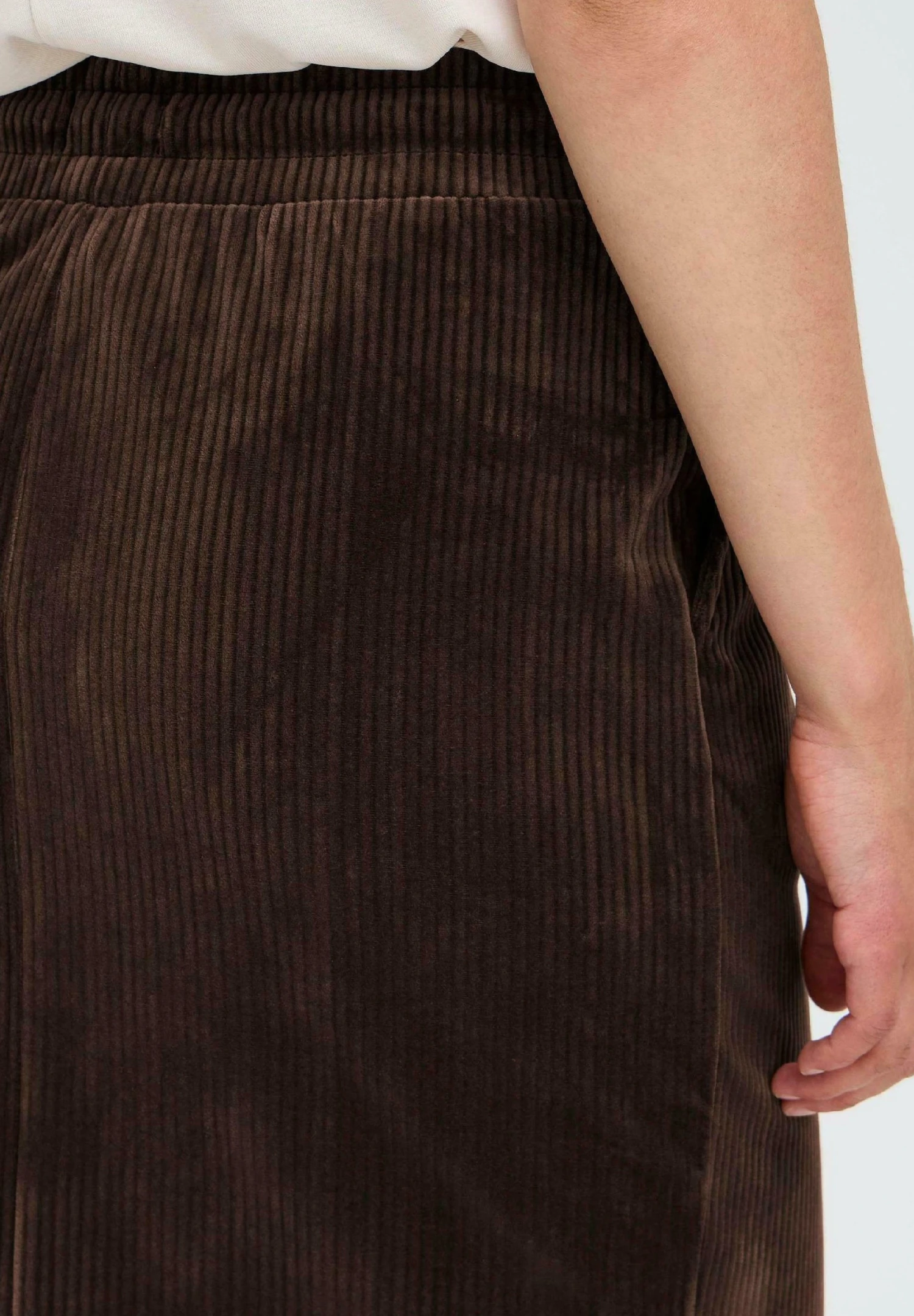 OXMO OXEBBA - Mini Skirt - Coffee Bean 7 OXMO OXEBBA - Mini Skirt - Coffee Bean - Image 7