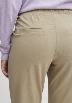 OXMO OXODDA REGULAR FIT - Tracksuit Bottoms - Dune 14 OXMO OXODDA REGULAR FIT - Tracksuit Bottoms - Dune -OXMO Store b1ecebbfdfa64982b2cb4d9c2509ce5c