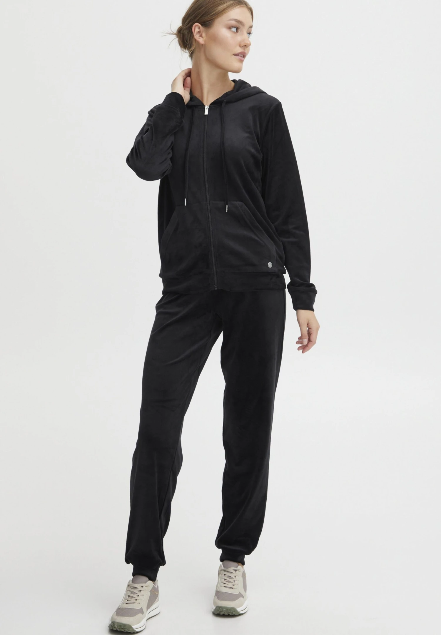 OXMO OXMITTA - Tracksuit - Black 1 OXMO OXMITTA - Tracksuit - Black