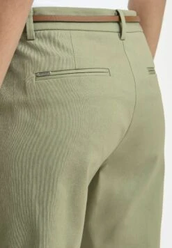 OXMO OXDANEY REGULAR FIT - Shorts - Oil Green 16 OXMO OXDANEY REGULAR FIT - Shorts - Oil Green -OXMO Store bdcec30a108349c19a462e434ae3cd9c