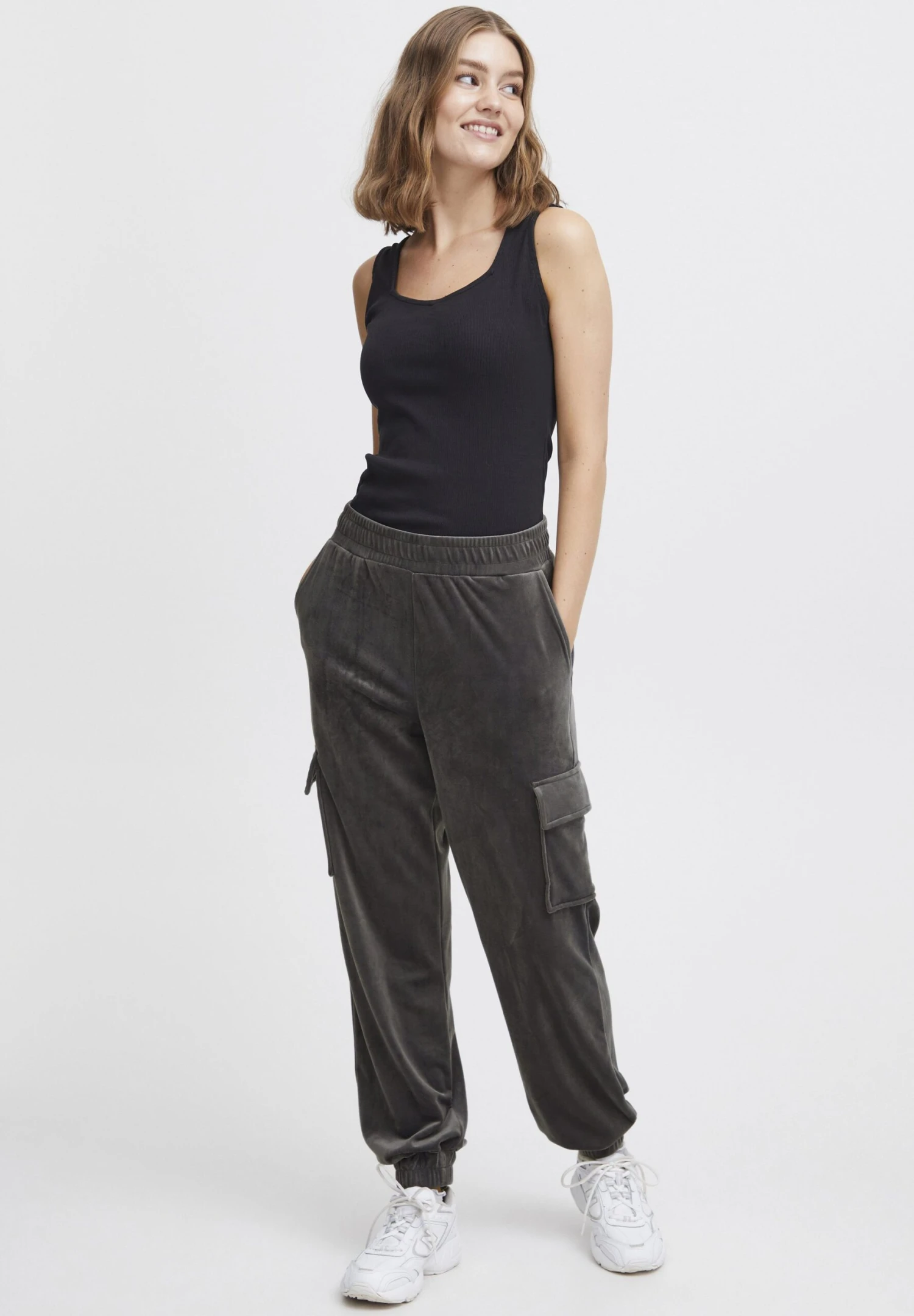 OXMO OXMITALA BAGGY FIT - Cargo Trousers - Castlerock 2 OXMO OXMITALA BAGGY FIT - Cargo Trousers - Castlerock - Image 2