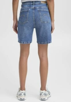 OXMO OXMIRA REGULAR FIT - Denim Shorts - Ligth Blue Denim -OXMO Store c2ba7460ec78461fa54d1d577ba854fb