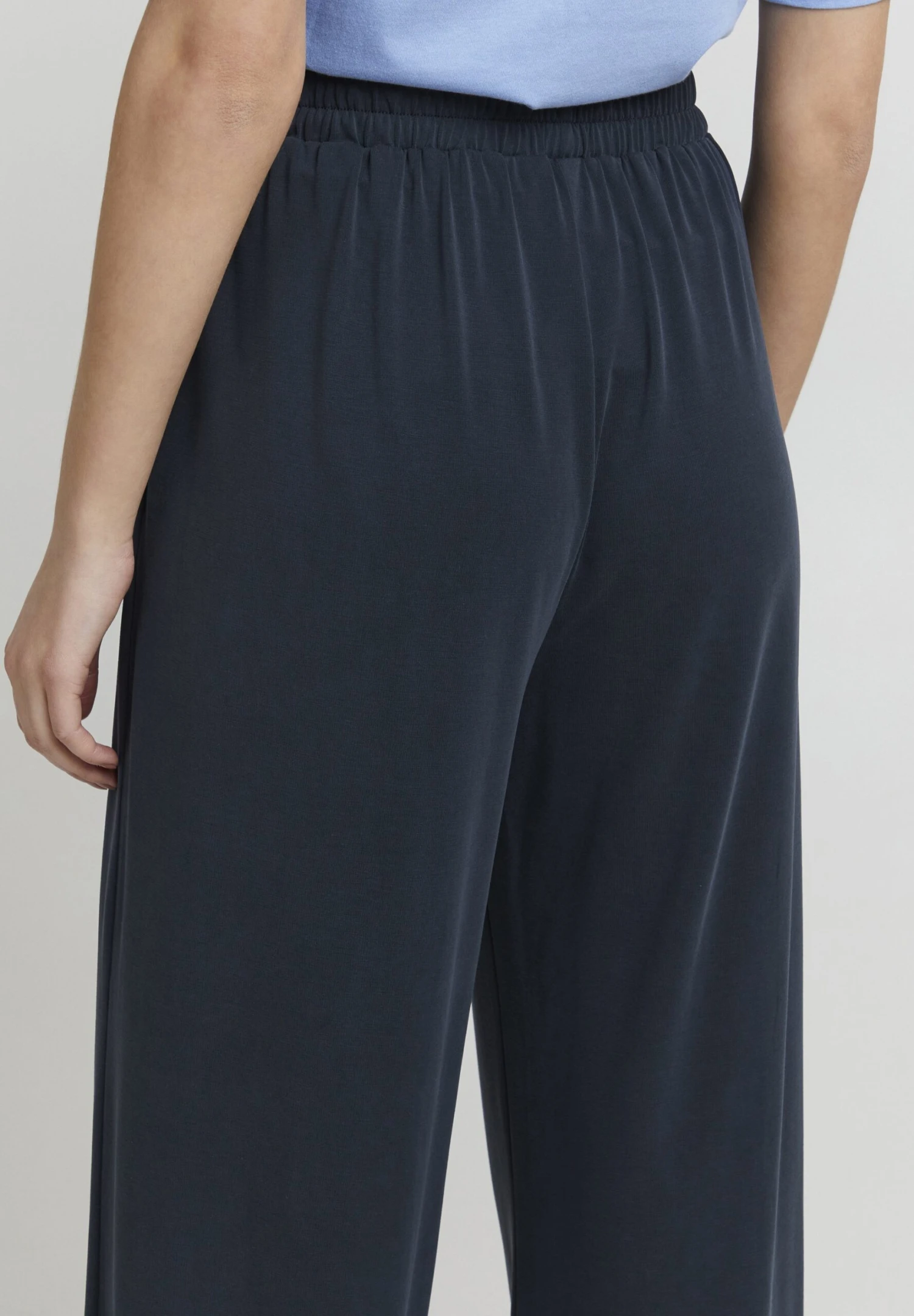OXMO OXBRYNDIS REGULAR FIT WIDE LEG - Trousers - Total Eclipse 5 OXMO OXBRYNDIS REGULAR FIT WIDE LEG - Trousers - Total Eclipse - Image 5