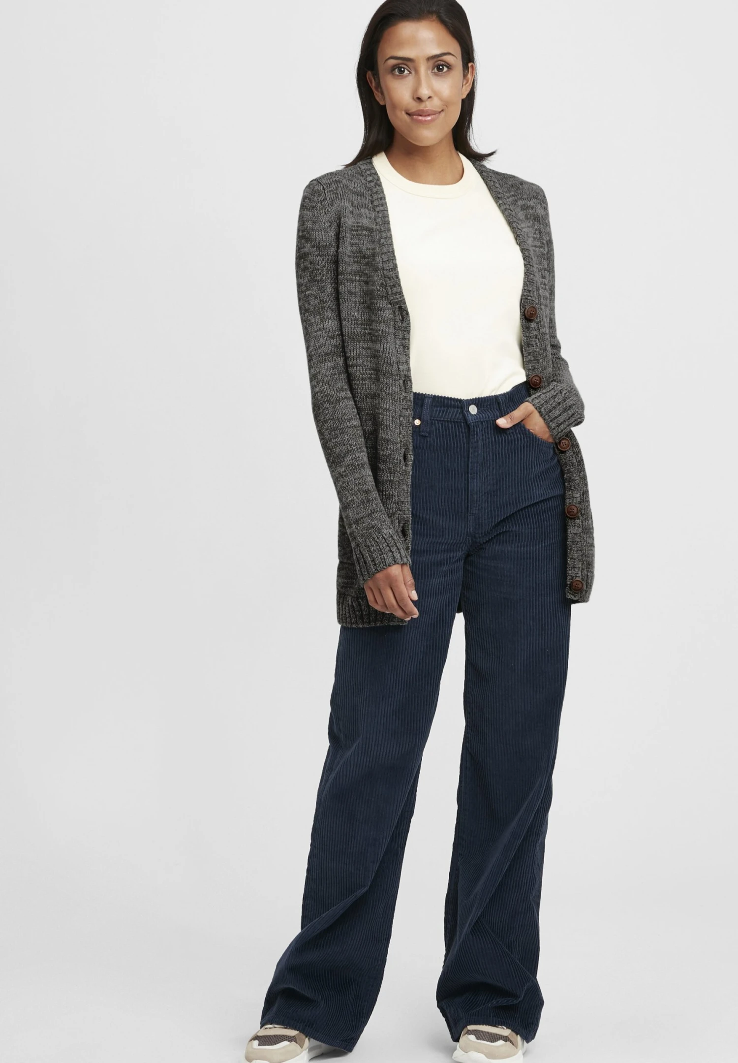 OXMO OXHILEMONA - Cardigan - Black 2 OXMO OXHILEMONA - Cardigan - Black - Image 2