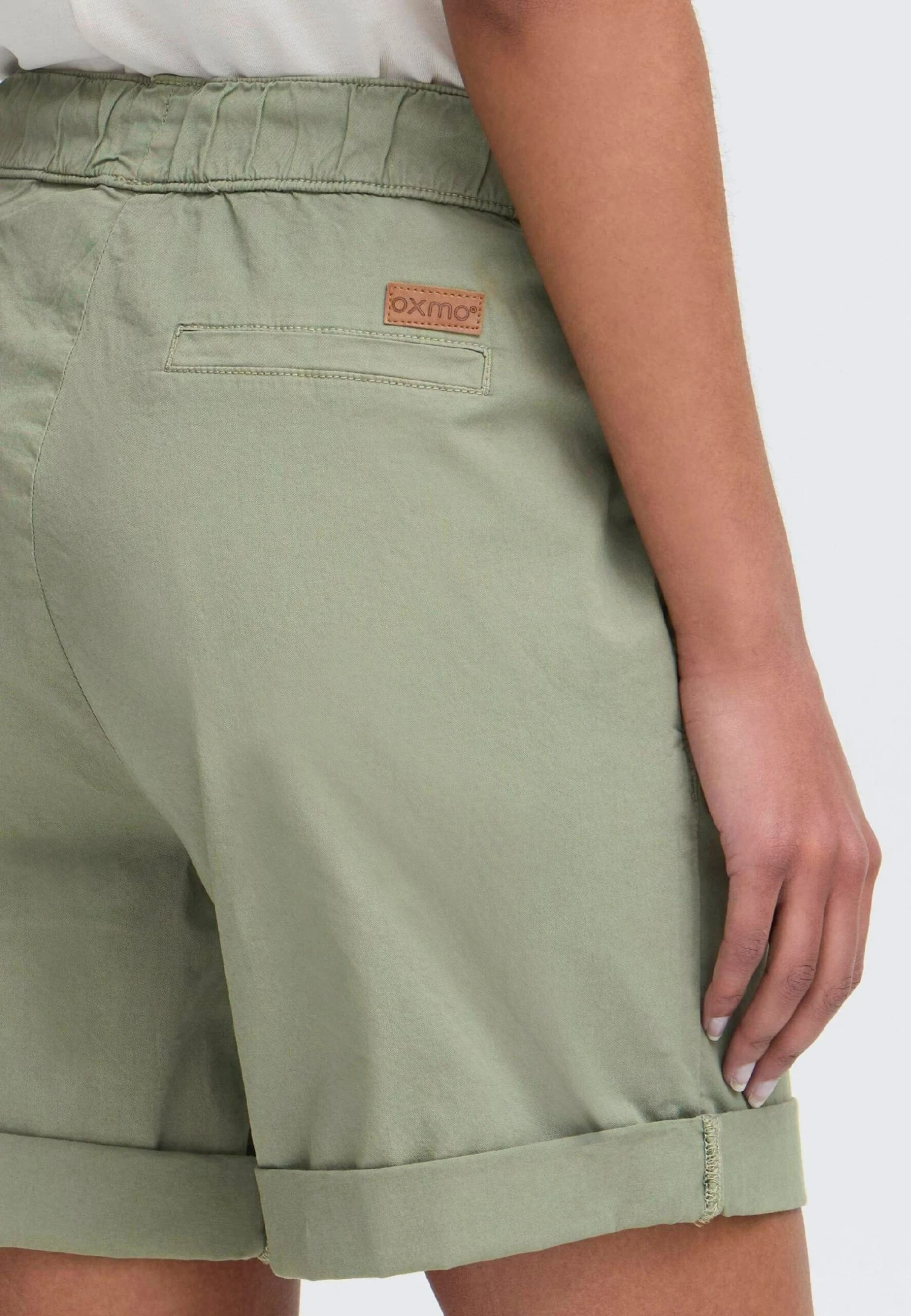 OXMO OXCHANEL REGULAR FIT - Shorts - Seagrass 5 OXMO OXCHANEL REGULAR FIT - Shorts - Seagrass - Image 5