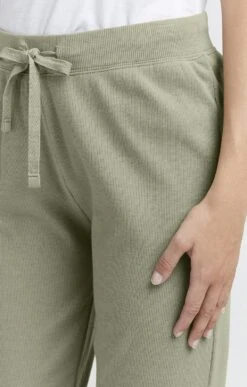 OXMO OXLIZ REGULAR FIT - Tracksuit Bottoms - Seagrass Melange 12 OXMO OXLIZ REGULAR FIT - Tracksuit Bottoms - Seagrass Melange -OXMO Store c7bf73c97e4c45719cdf278e65e6660e