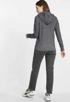 OXMO OXCelia - Zip-up Sweatshirt - Insignia Blue 11 OXMO OXCelia - Zip-up Sweatshirt - Insignia Blue -OXMO Store c7dcd0abd4ff406381097aa082a5a599