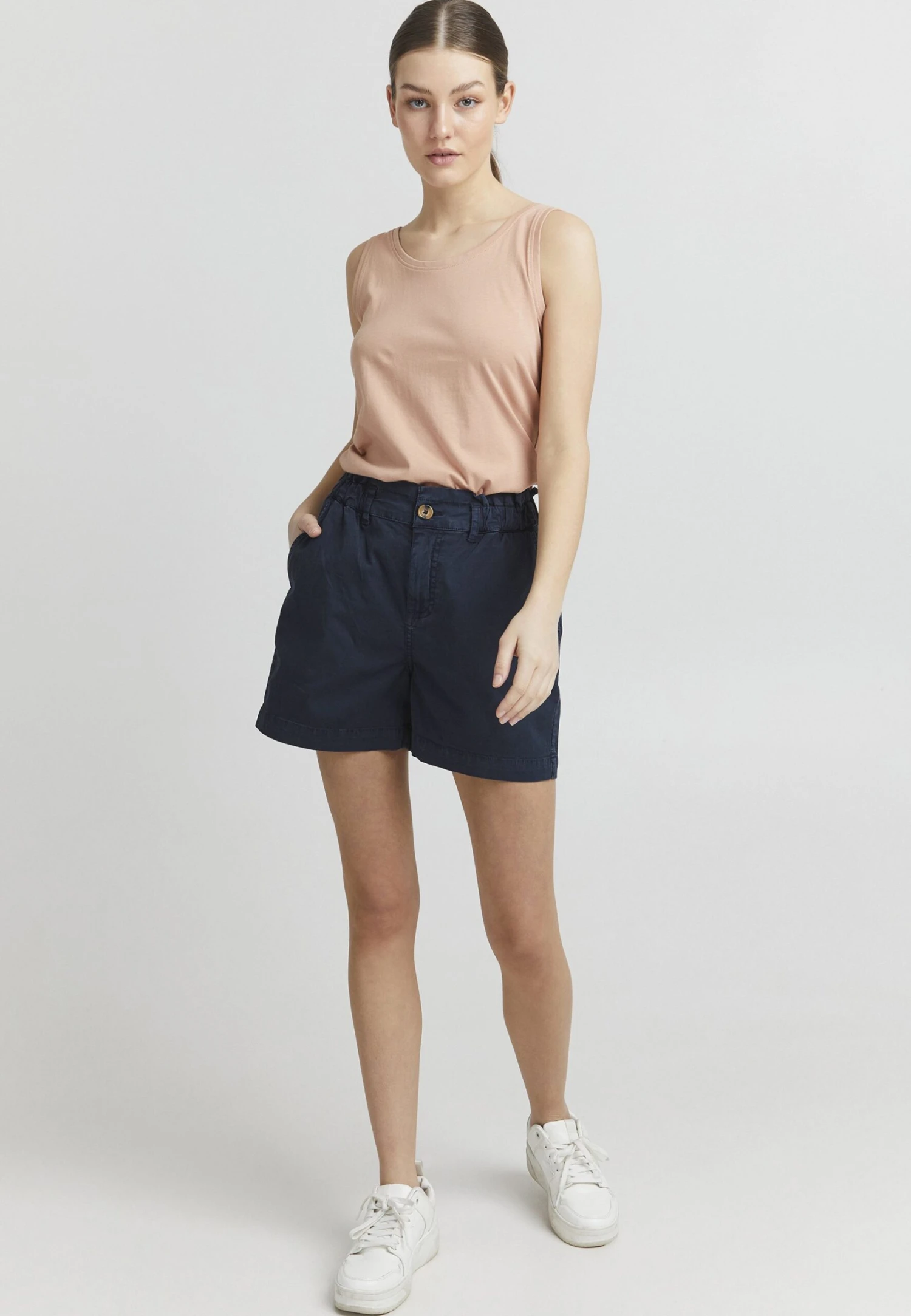 OXMO OXCHAI REGULAR FIT - Shorts - Total Eclipse 2 OXMO OXCHAI REGULAR FIT - Shorts - Total Eclipse - Image 2