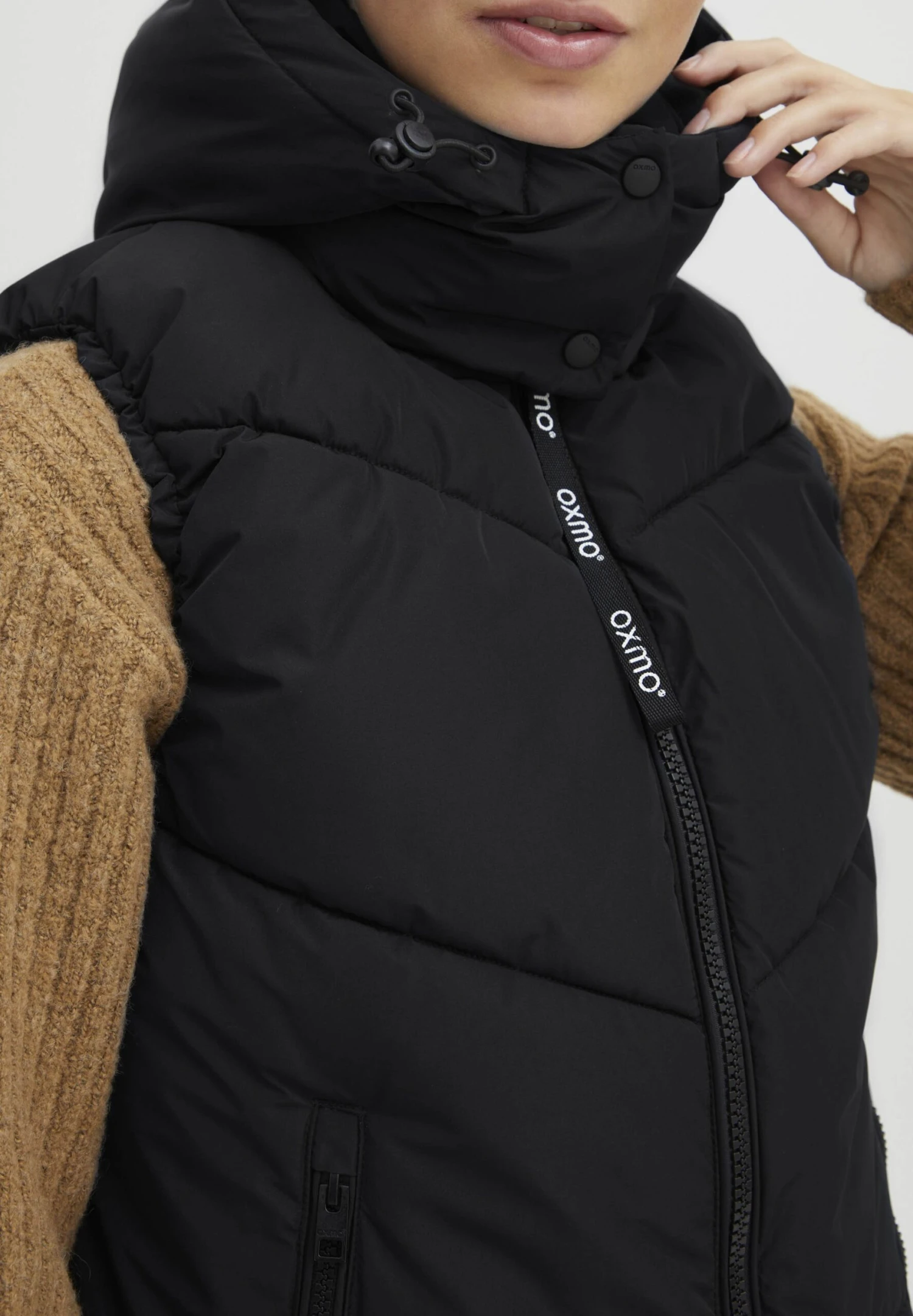 OXMO OXJULIETTE - Waistcoat - Black 4 OXMO OXJULIETTE - Waistcoat - Black - Image 4