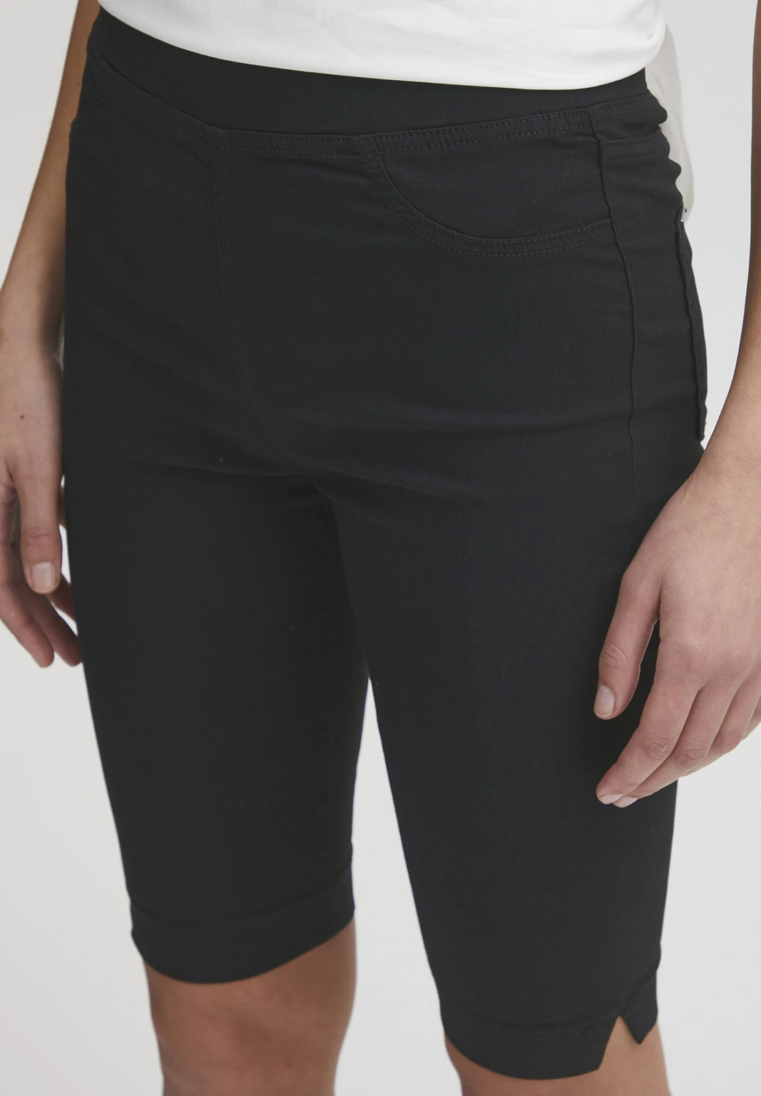 OXMO OXDITRINE SLIM FIT - Shorts - Black 4 OXMO OXDITRINE SLIM FIT - Shorts - Black - Image 4