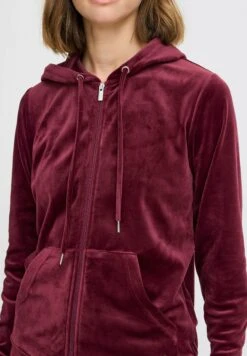 OXMO OXMITTA - Tracksuit - Port Royale 16 OXMO OXMITTA - Tracksuit - Port Royale -OXMO Store cff4d6ce679d43ecbf27f4aaf49c7b13