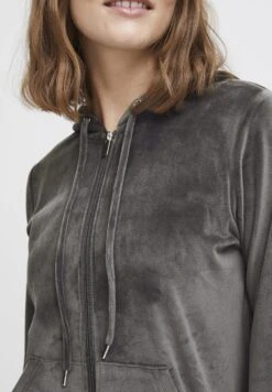 OXMO OXMITTA - Tracksuit - Castlerock -OXMO Store d3a17c49a3404f24ac9fb77bb5b5b835