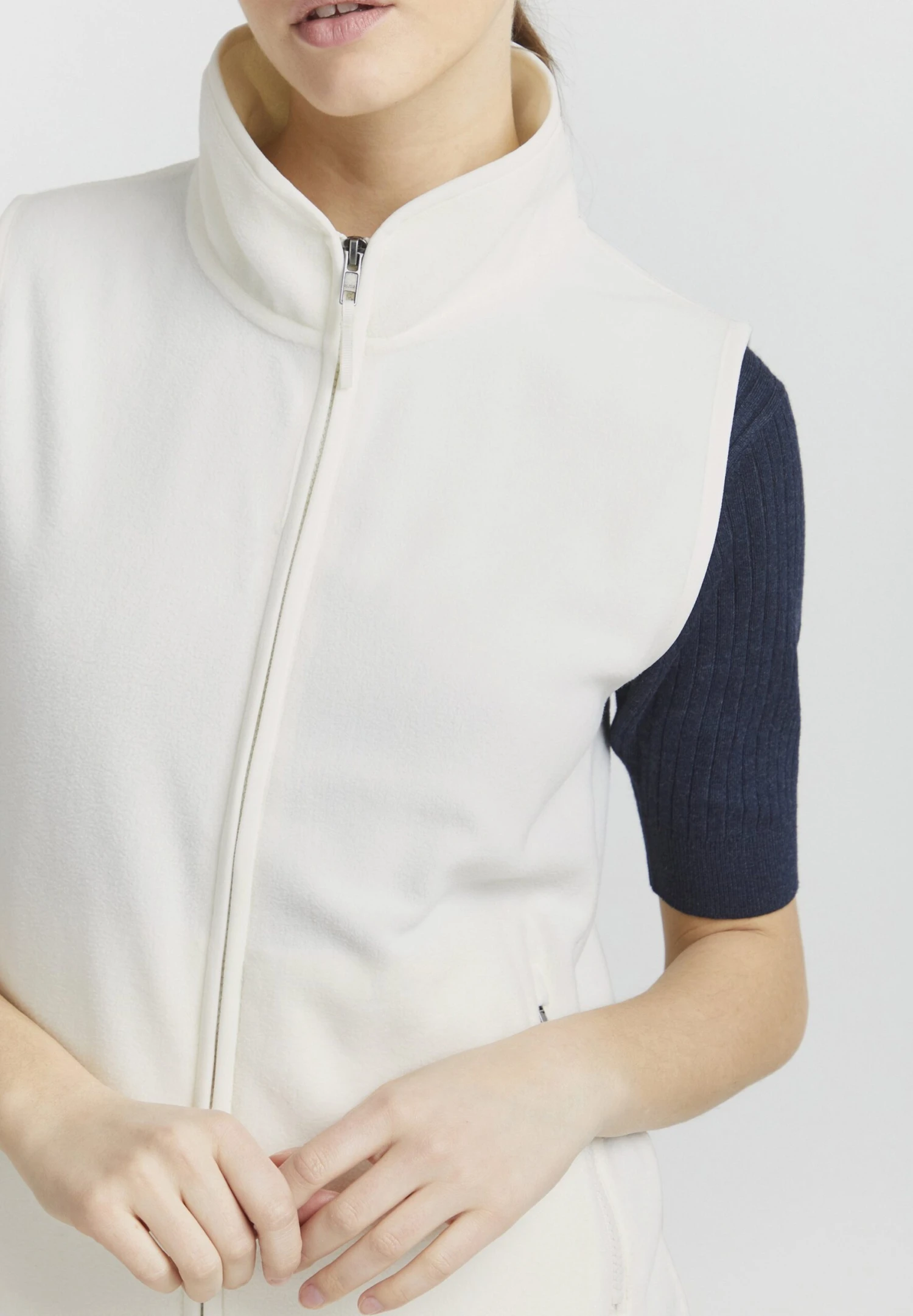 OXMO OXRagnara - Waistcoat - Cloud Dancer 4 OXMO OXRagnara - Waistcoat - Cloud Dancer - Image 4