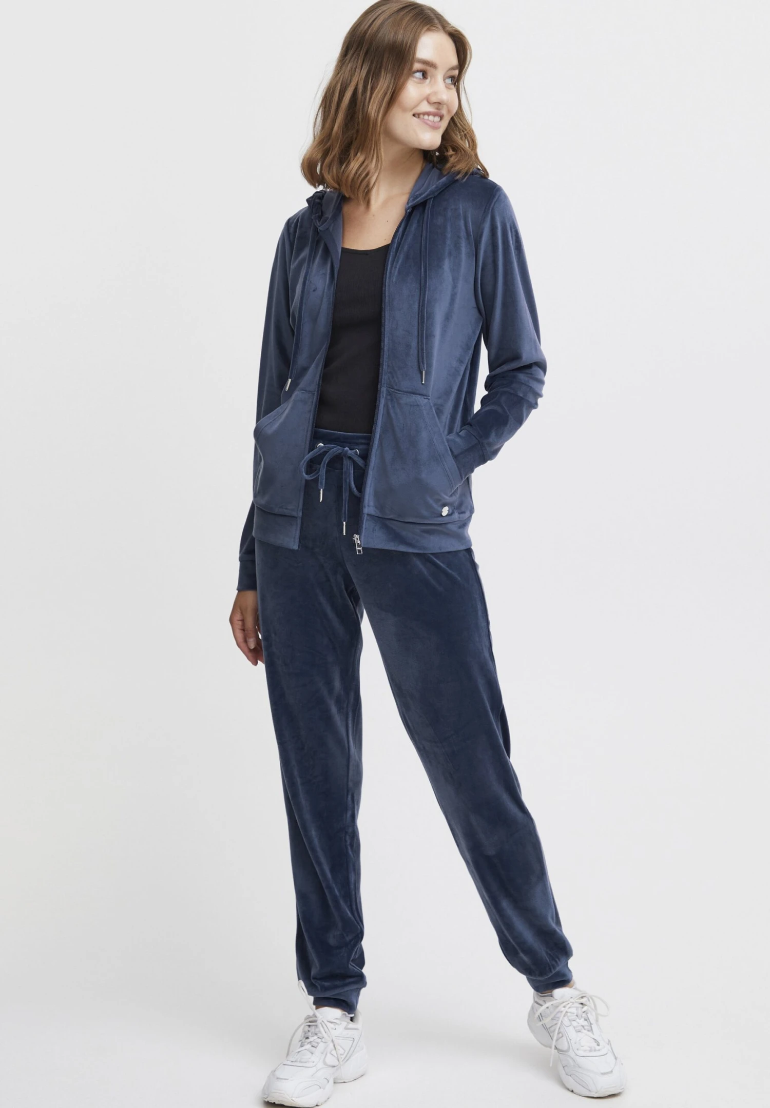 OXMO OXMITANNA - Training Jacket - Crown Blue 1 OXMO OXMITANNA - Training Jacket - Crown Blue