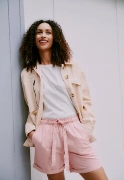 OXMO OXLINA - Shorts - Coral Cloud