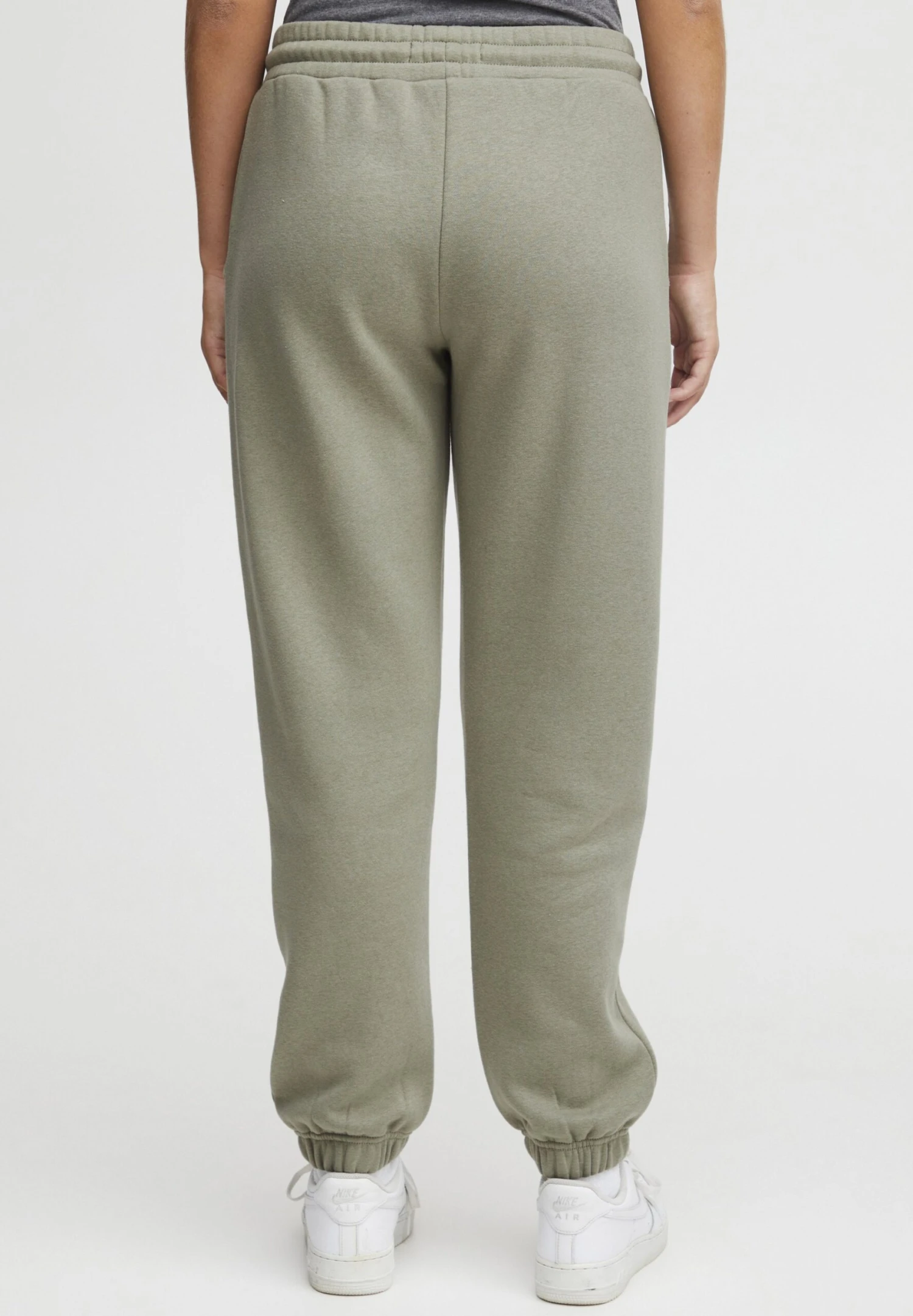 OXMO OXSANDIE REGULAR FIT - Tracksuit Bottoms - Vetiver 3 OXMO OXSANDIE REGULAR FIT - Tracksuit Bottoms - Vetiver - Image 3