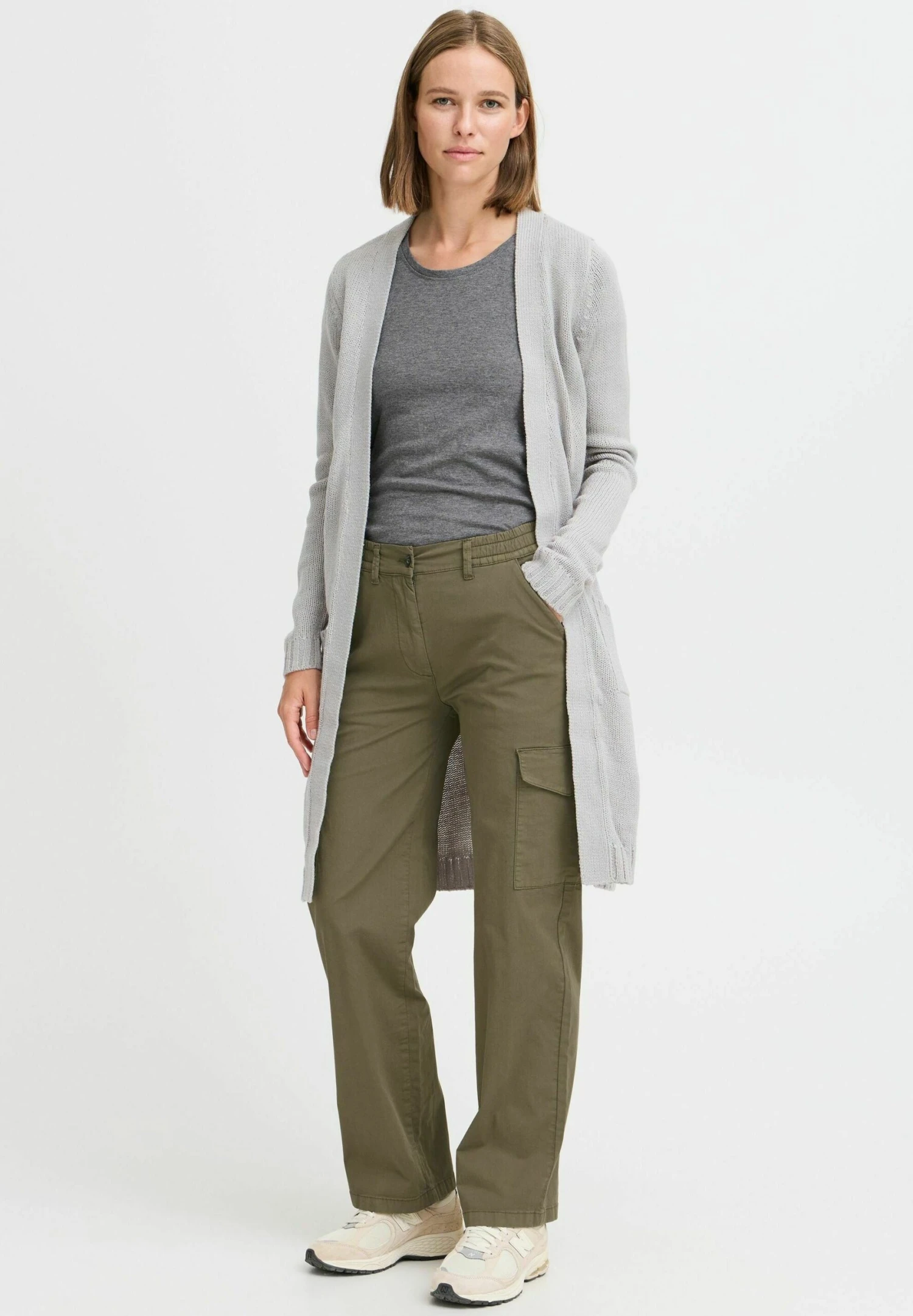 OXMO OXLOCO REGULAR FIT - Cargo Trousers - Ivy Green 2 OXMO OXLOCO REGULAR FIT - Cargo Trousers - Ivy Green - Image 2