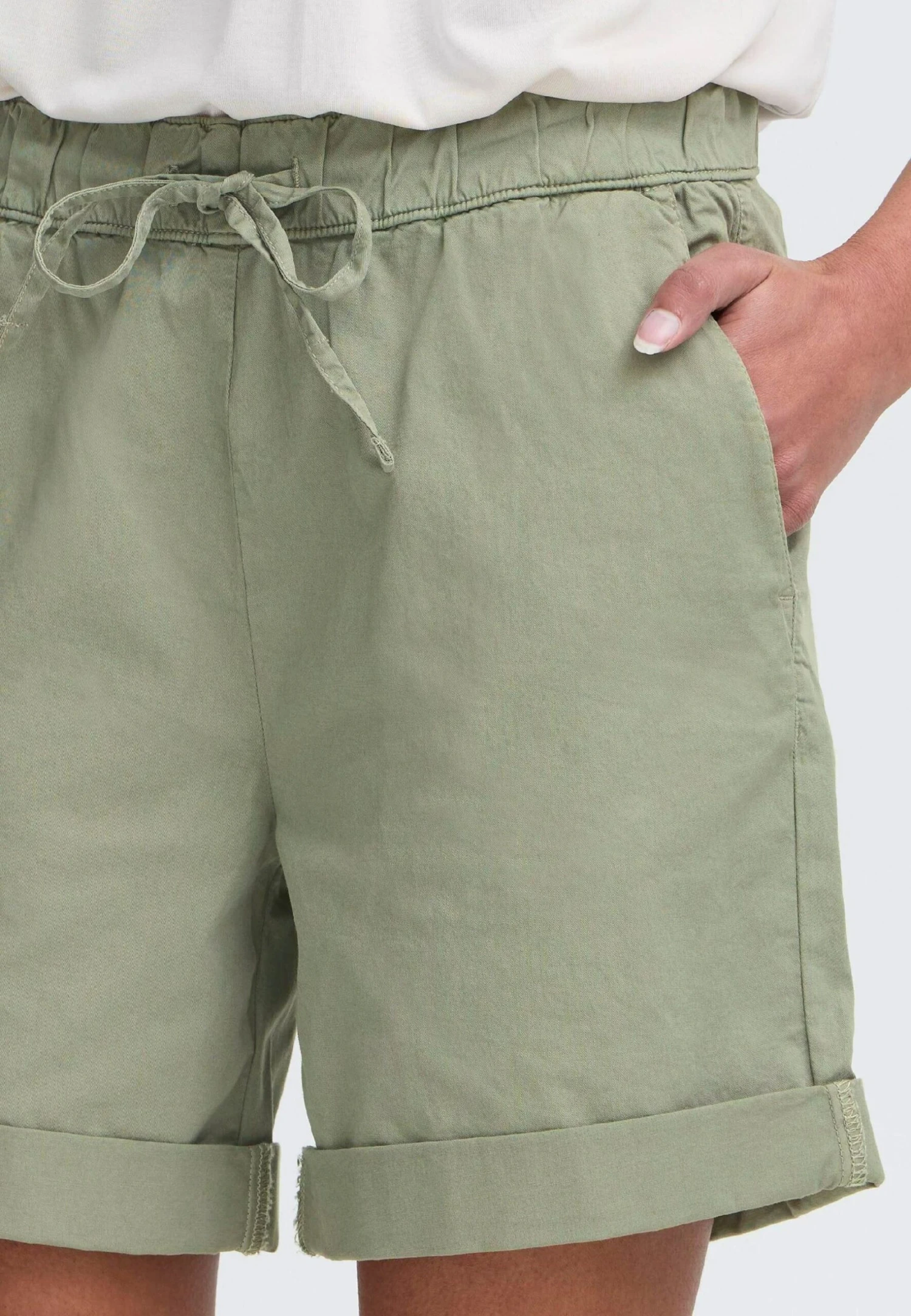 OXMO OXCHANEL REGULAR FIT - Shorts - Seagrass 4 OXMO OXCHANEL REGULAR FIT - Shorts - Seagrass - Image 4