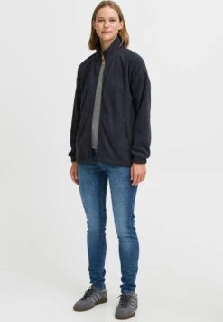 OXMO OXMARTA - Fleece Jacket - Insignia Blue 9 OXMO OXMARTA - Fleece Jacket - Insignia Blue -OXMO Store e065b63c7e894b5ea3ebbbfc3b0d4b1e