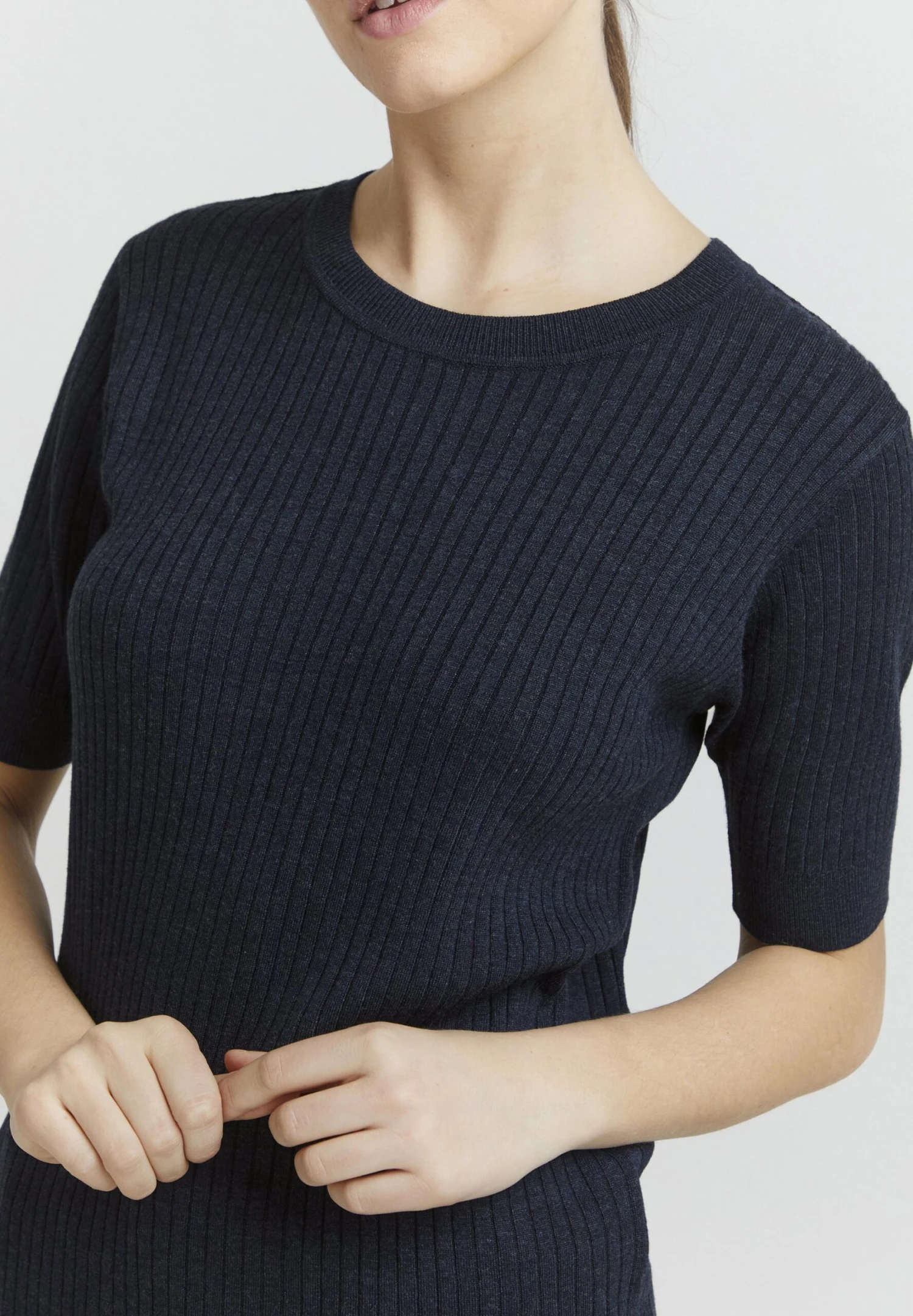 OXMO OXRIONA - Basic T-shirt - Totaleclipsemelange 4 OXMO OXRIONA - Basic T-shirt - Totaleclipsemelange - Image 4