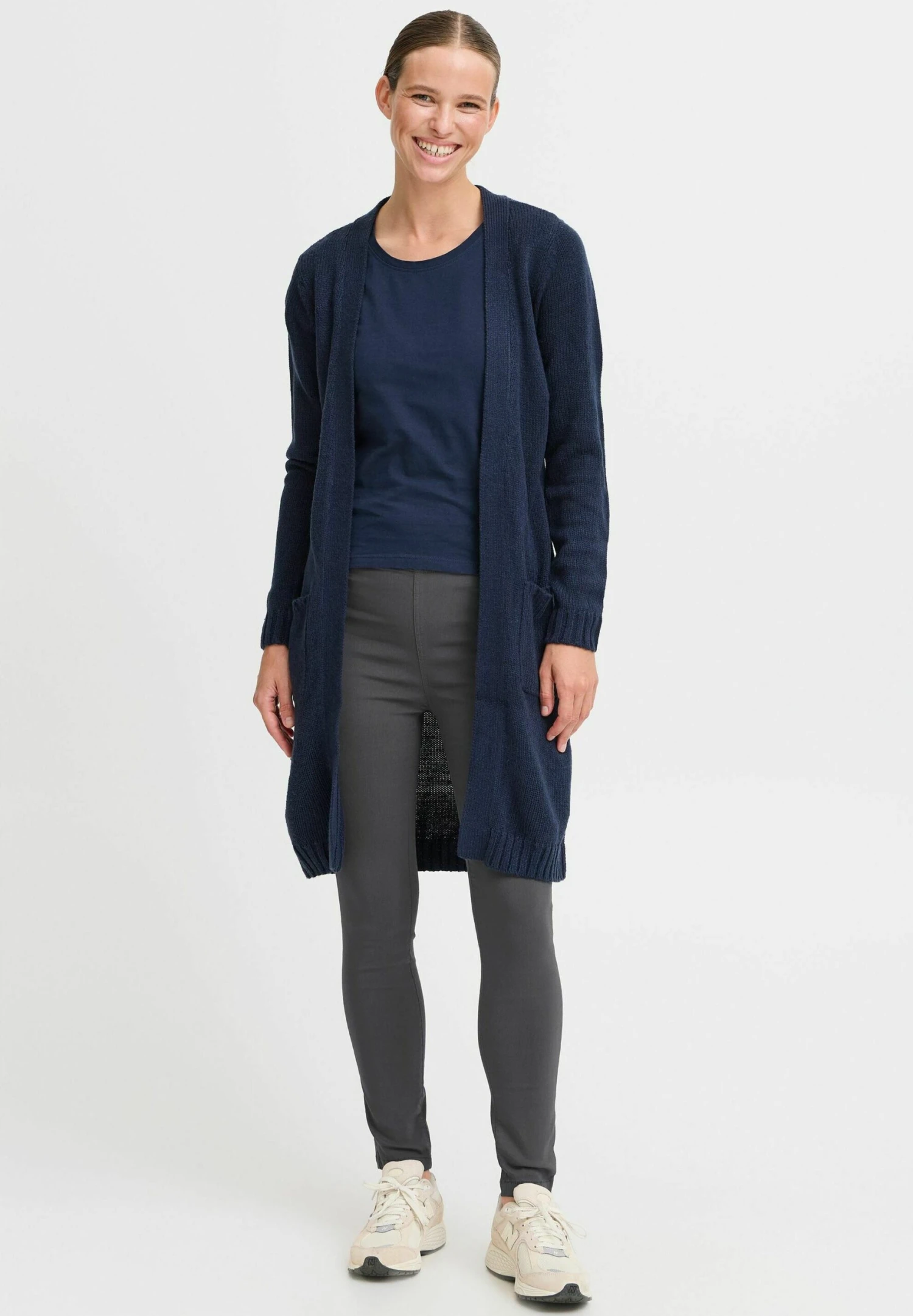 OXMO OXKEILY SLIM FIT - Jeggings - Ebony 2 OXMO OXKEILY SLIM FIT - Jeggings - Ebony - Image 2