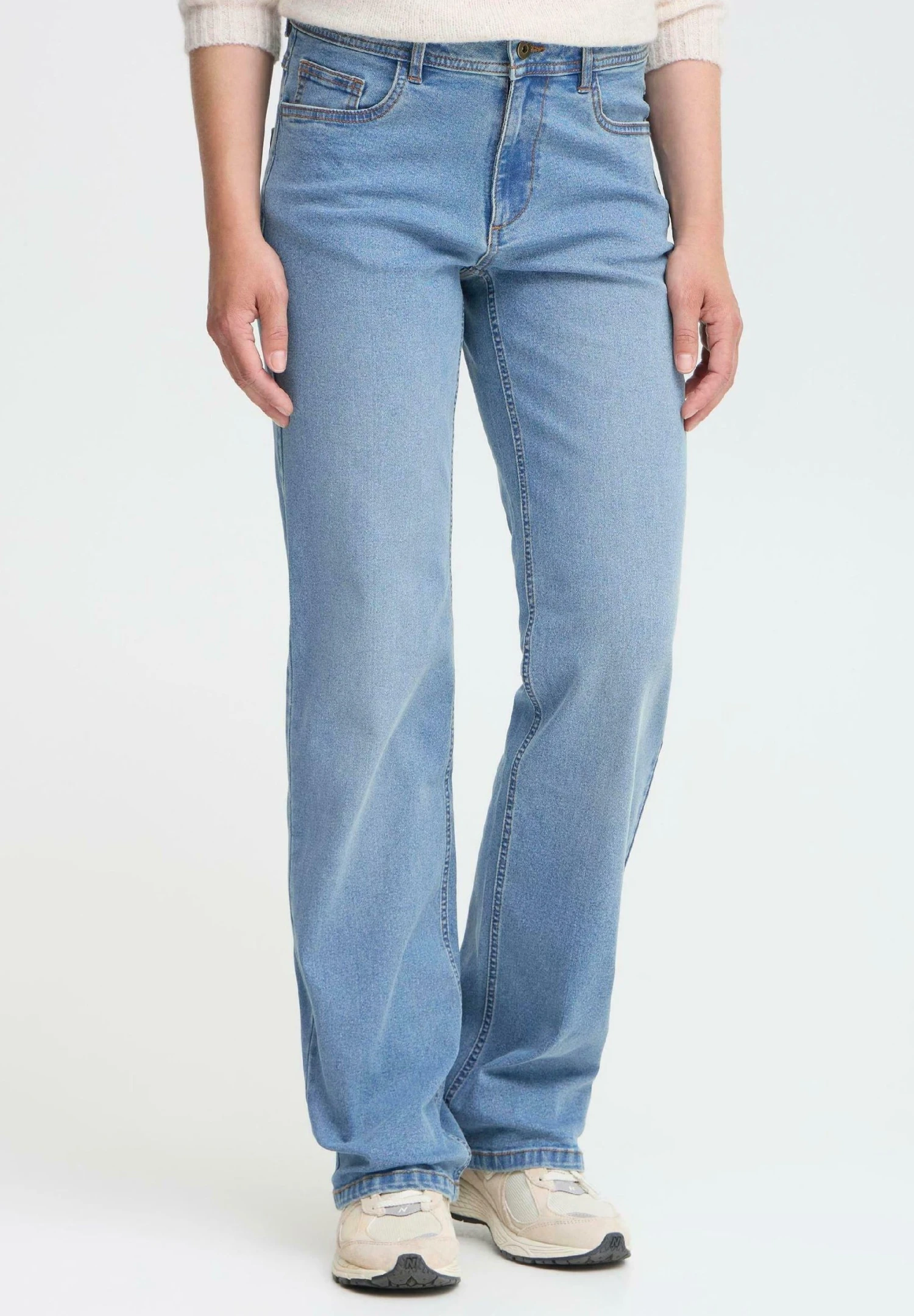 OXMO OXHELLE - Straight Leg Jeans - Ligth Blue Denim 1 OXMO OXHELLE - Straight Leg Jeans - Ligth Blue Denim