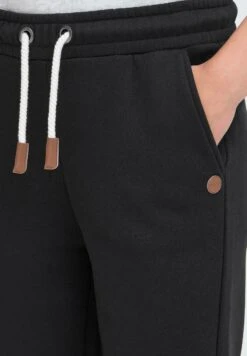 OXMO OXMILLE - Tracksuit Bottoms - Black 11 OXMO OXMILLE - Tracksuit Bottoms - Black -OXMO Store e448aefba7834cea97f3710b724fadbd