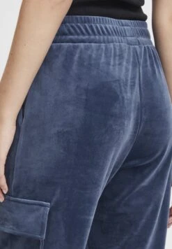 OXMO OXMITALA BAGGY FIT - Cargo Trousers - Crown Blue 11 OXMO OXMITALA BAGGY FIT - Cargo Trousers - Crown Blue -OXMO Store e9037485c02847388e3fcd03f01fa0dc