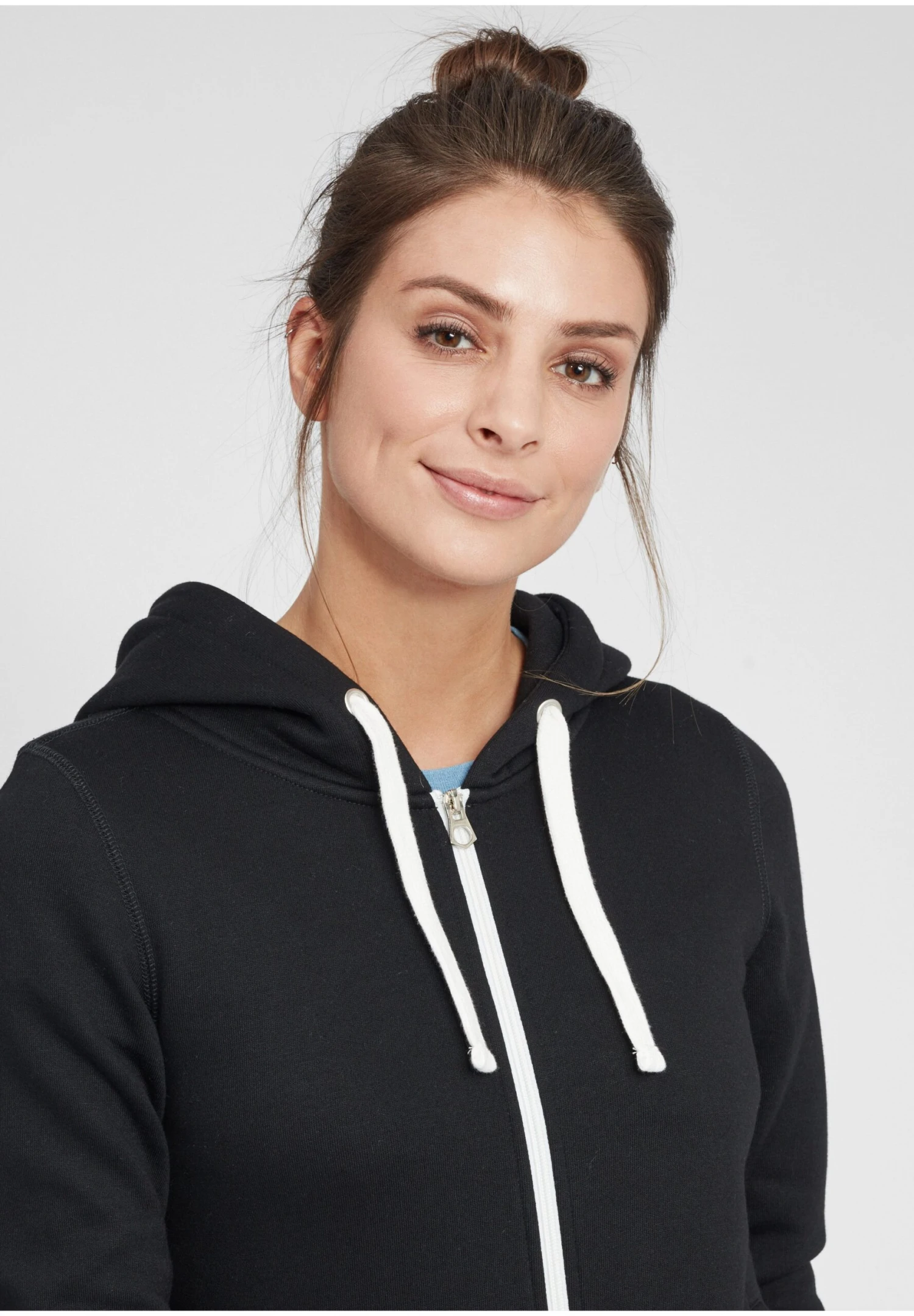 OXMO OXOlinda - Zip-up Sweatshirt - Black 4 OXMO OXOlinda - Zip-up Sweatshirt - Black - Image 4