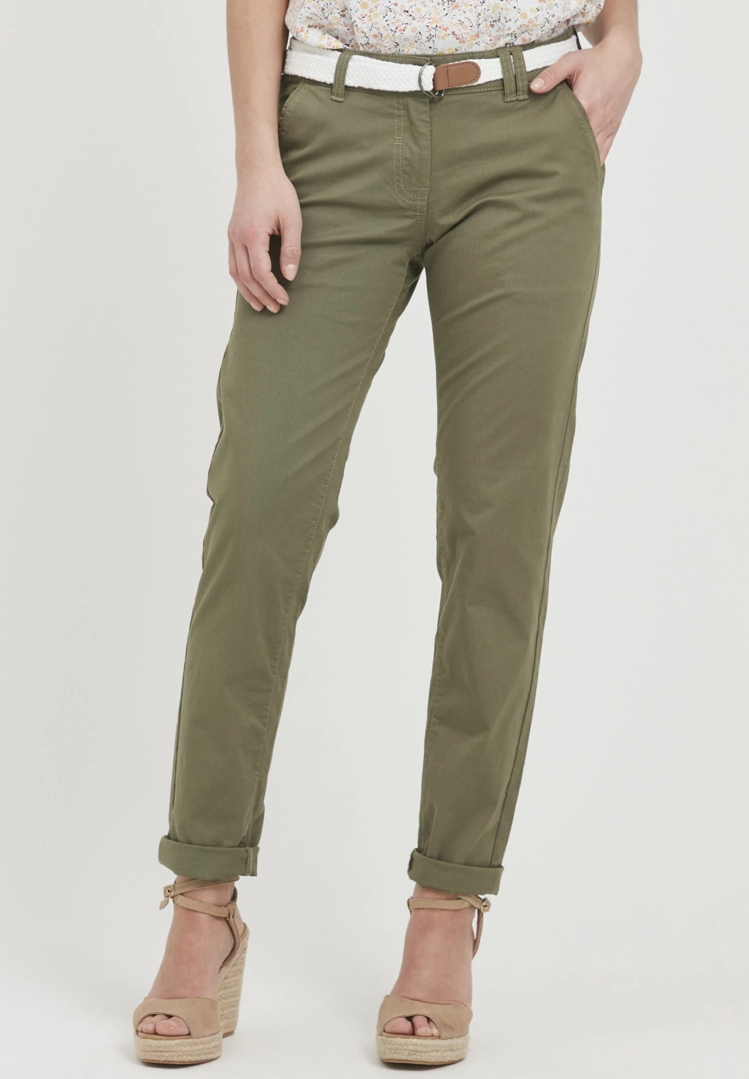 OXMO OXCHAKIRA - Chinos - Dusty Oliv 1 OXMO OXCHAKIRA - Chinos - Dusty Oliv