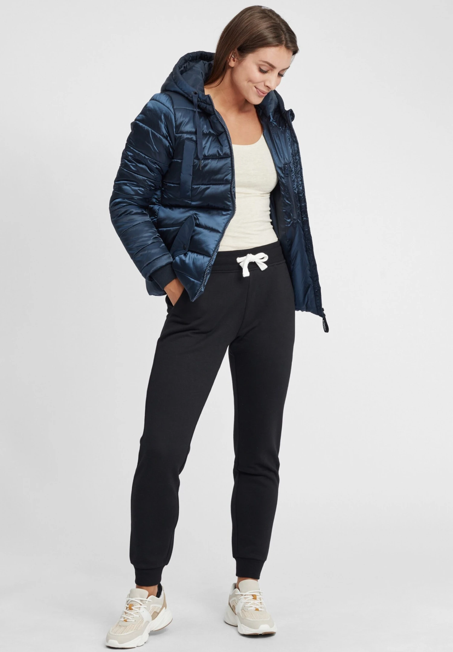 OXMO OXOLIVIA REGULAR FIT - Tracksuit Bottoms - Black 2 OXMO OXOLIVIA REGULAR FIT - Tracksuit Bottoms - Black - Image 2