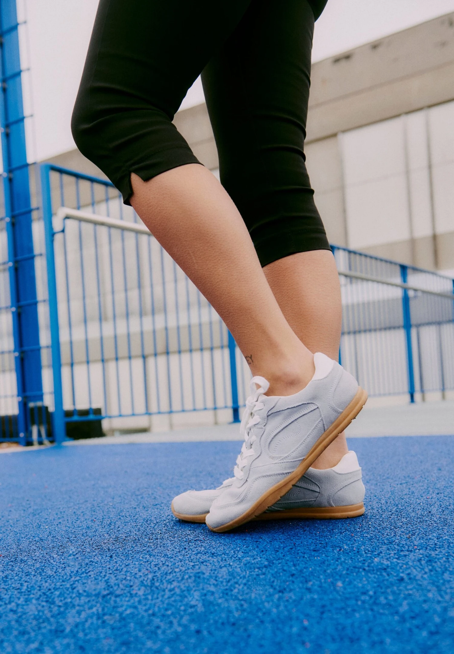 OXMO OXKEANA SLIM FIT - Shorts - Black 8 OXMO OXKEANA SLIM FIT - Shorts - Black - Image 8