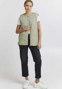 OXMO OXSvala - Waistcoat - Seagrass 8 OXMO OXSvala - Waistcoat - Seagrass -OXMO Store f6680f9baa864b2c8c5b519b0eeb4f38