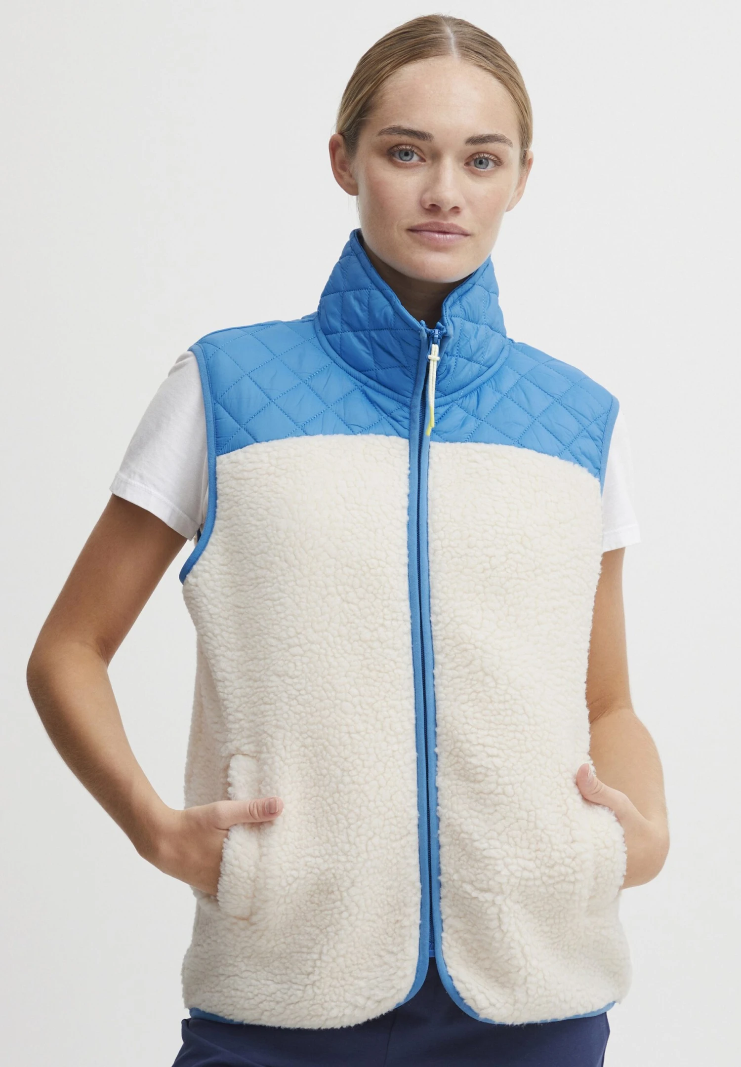 OXMO OXBETTY - Waistcoat - Malibu Blue Mix 1 OXMO OXBETTY - Waistcoat - Malibu Blue Mix